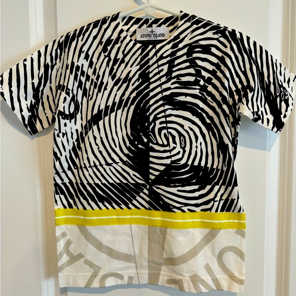 Stone Island t-shirt NWT
